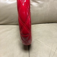 中古　車用　ハンドルカバー　赤色　エナメルキルティング　軽自動車用　Sサイズの画像