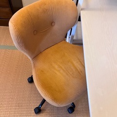 ニトリ　システムデスクとコーデュロイ椅子セットの画像