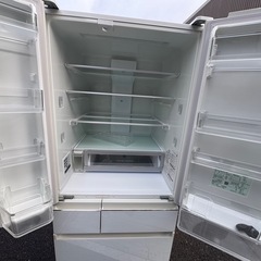 Panasonic 600L 冷蔵庫の画像