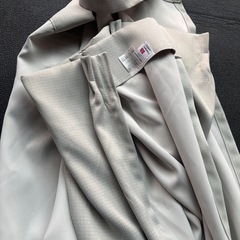 カーテンの画像