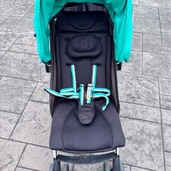 アップリカ ベビーカー　コンパクトにたためます。の画像