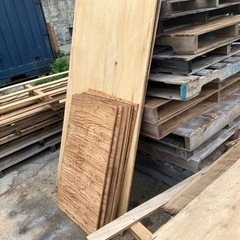 日曜大工用木材切れ端、ベニヤ切れ端の画像