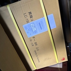 新品未使用、昇降式コタツの画像