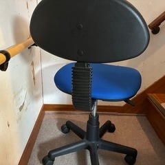 オフィスチェアーの画像