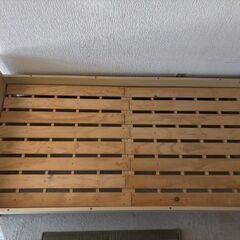 組立て式机、本棚、ベッドの画像