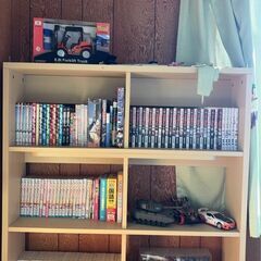 組立て式机、本棚、ベッドの画像