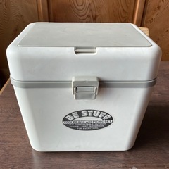 ピクニックセット付きクーラーボックス　ソロキャンプに最適　