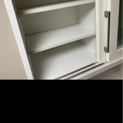 食器棚の画像