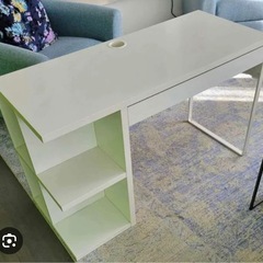 IKEA　学習机の画像