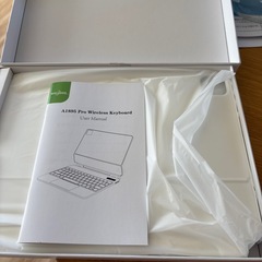 【12/19まで】【新品未使用】iPadキーボード付きケースの画像
