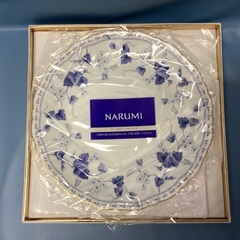 歳末大感謝祭(プレイベント)  2512-13  NARUMI(ナルミ) ボーンチャイナ大皿(27cm)の画像