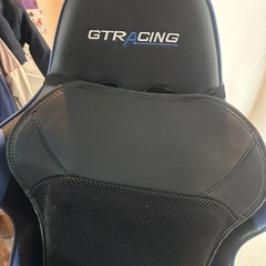 大人気！ゲーミングチェア黒青の画像