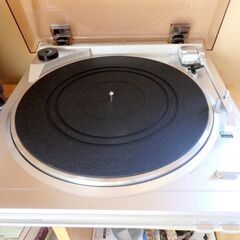 ●美品のDENONレコードプレーヤーとLPレコード多数の画像