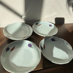 お皿4枚の画像