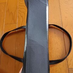 中古　光沢のある黒バッグの画像
