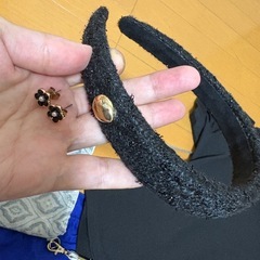 【新品未使用】コーディネート売り　青スカート　黒オフショル　アクセサリーセットの画像