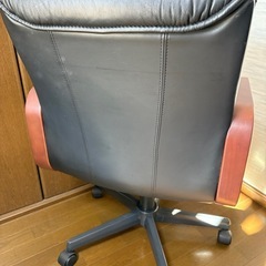 値下げしました！【希少】ITOKI 本革 エグゼクティブチェア KWF-115LA-T2T1の画像