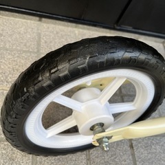 キッズ用　ペダルなし自転車　ストライダー　キックバイク　　の画像