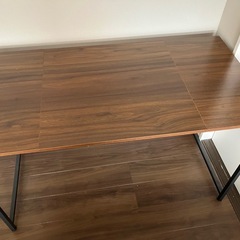 ワークデスクの画像