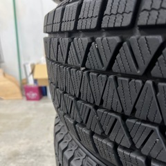 225/65R17 バリ溝　ブリヂストン　スタッドレス　４本セットの画像