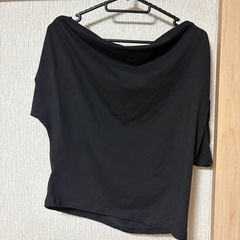 【新品未使用】コーディネート売り　青スカート　黒オフショル　アクセサリーセットの画像