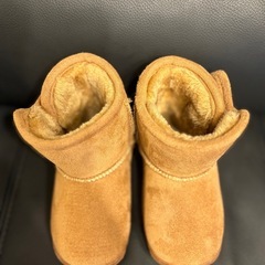 美品✨morinorinkle✨ベビー用ムートンブーツ　ベージュ ショートブーツの画像