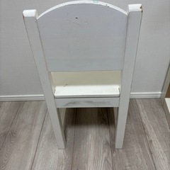 IKEA キッズテーブルセットの画像
