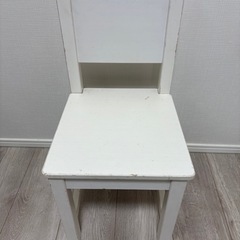 IKEA キッズテーブルセットの画像