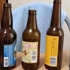 ビールの空き瓶の画像