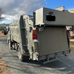 タイタン　2tパッカー車　回転式　押出し式の画像