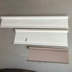 ロールスクリーン　TOSO他　3本の画像