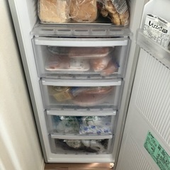 三菱冷凍庫121Lの画像