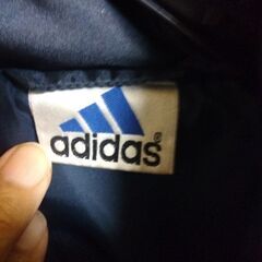 アディダス　羽毛ジャンパーの画像