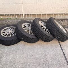 GOODYEAR スタッドレスタイヤ ICE NAVI8 195/65R15の画像