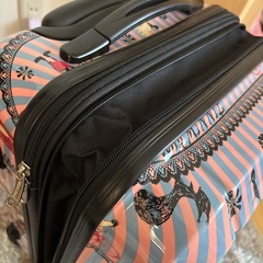 ディズニー　キャリーケースの画像