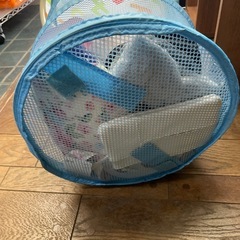 IKEA イケア折り畳み収納メッシュバスケット 青の画像
