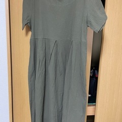 ワンピース、スラックス等衣類差し上げます
の画像