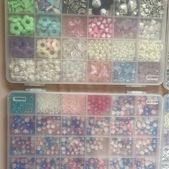 ビーズセット 値段交渉可 大量 アルファベット 花 リボン 蝶々 ハートの画像