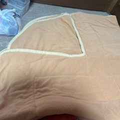 正方形こたつ布団の画像