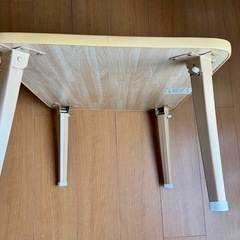 ローテーブル木目の画像