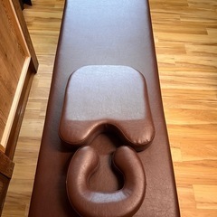 ほぼ使用なし】高田ベッド　施術用ベッド　ダークブラウンの画像