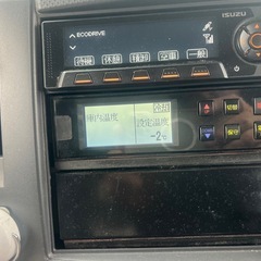 いすゞ　ELF 冷蔵冷凍庫の画像