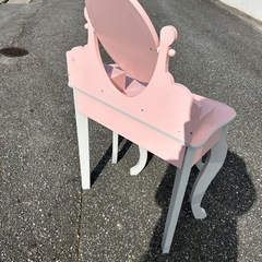 キッズドレッサーの画像