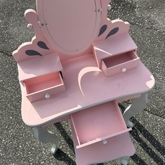 キッズドレッサーの画像