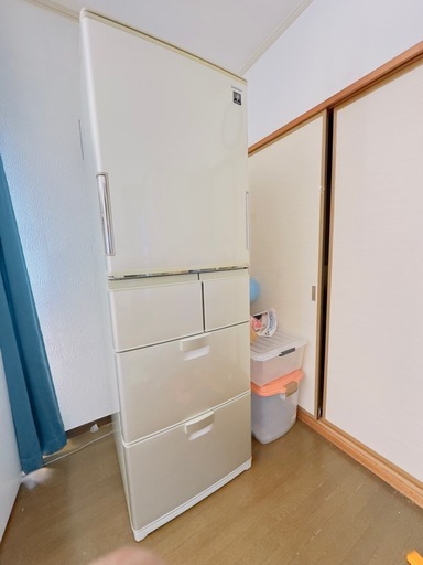 シャープ大型冷蔵庫ノンフロン冷凍冷蔵庫 SJ-PW42S-N