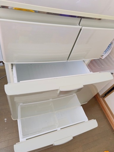 シャープ大型冷蔵庫ノンフロン冷凍冷蔵庫 SJ-PW42S-N