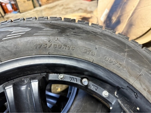話中！ジムニー外し　スタッドレス　ホイール付き4本セット　175/80R16