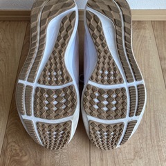 NIKE 24.5cm レディース　ランニングシューズ　スニーカー　陸上競技　ピンクの画像