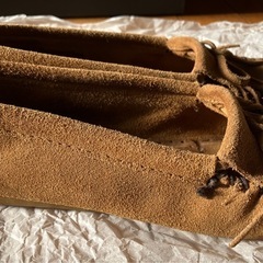 ミネトンカ モカシン サイズ8 キャメルの画像