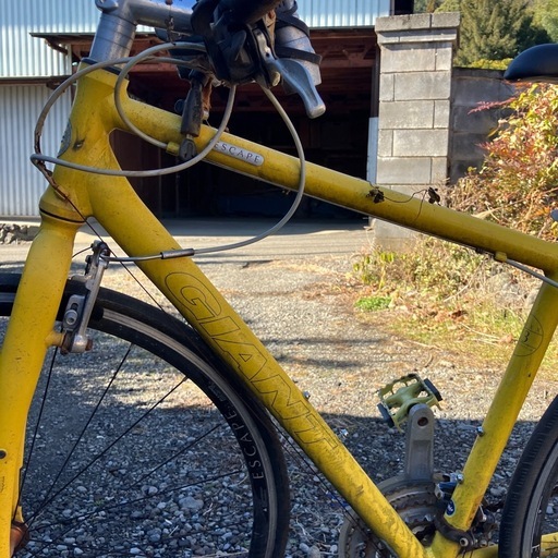 ジャンク　ジャイアン　エスケープ　ロードバイク　クロスバイク　自転車　R3 giant escape 黄色
